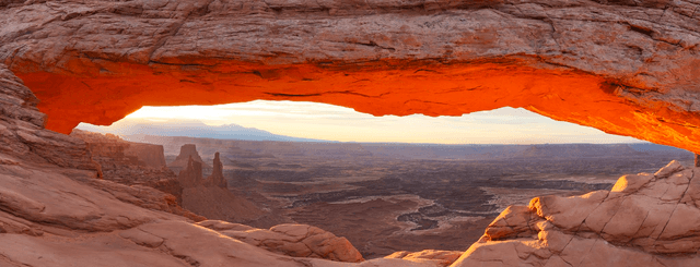 Mesa Arch - Canyonlands, Utah